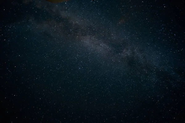 Die Milchstraßengalaxie Mit Sternen Und Weltraumstaub Vor Nächtlichem Hintergrund — Stockfoto