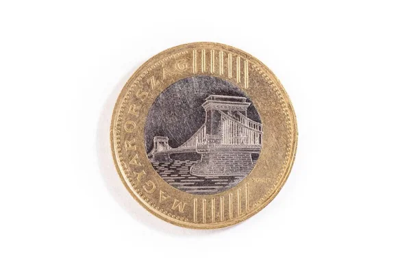 匈牙利国家货币的特写 一个以白色为背景的200福林硬币 — 图库照片