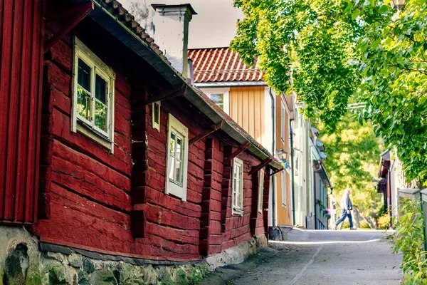 Una Vista Piccole Case Colorate Con Una Strada Uomo Che — Foto Stock