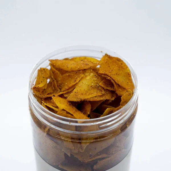 Zbliżenie Chipsów Tortilla Plastikowym Opakowaniu Białym Tle — Zdjęcie stockowe