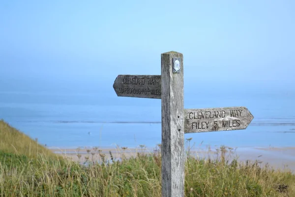 Wooden Sign Cleveland Way Coastal Path Yorkshire — Stock Photo, Image