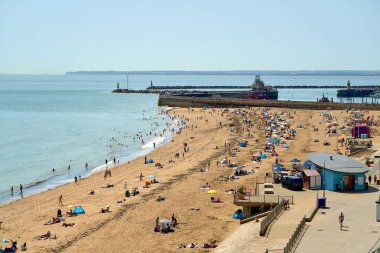 Ramsgate Ana Kumları kayıtlardaki en sıcak hafta sonlarından birinde.