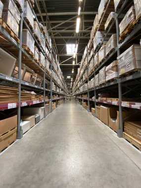Lojistik için IKEA Casablanca mobilya ve malzeme depolama alanının içi