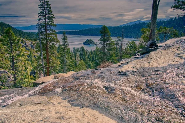 Une Vue Panoramique Sur Lac Tahoe Entouré Pins — Photo
