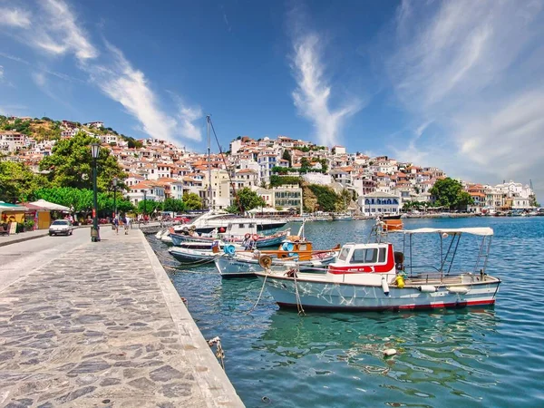 Widok Ulicę Miasta Skopelos Pięknej Wyspie Sporades Skopelos Grecja — Zdjęcie stockowe