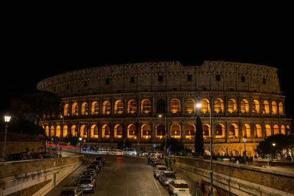 Hermosa Vista Nocturna Del Coliseo Roma Italia —  Fotos de Stock