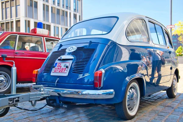 Fiat 600 Multipla Lat Sześćdziesiątych Targach Oldtimer Kolonii Niemcy Widok — Zdjęcie stockowe