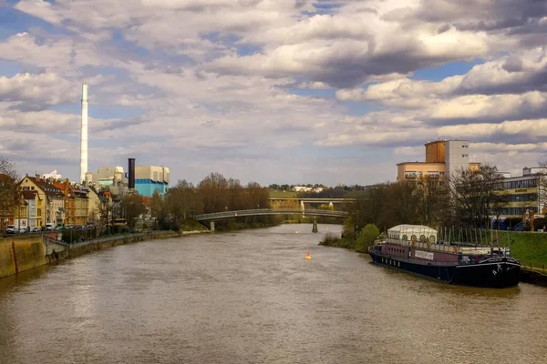 Stuttgart Tyskland Mars 2019 Bad Cannstatt Detta Floden Neckar Till — Stockfoto