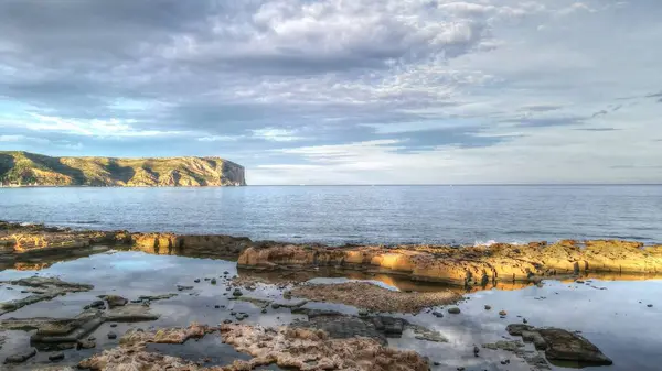 Una Hermosa Playa Del Mar Mediterráneo España Ideal Para Fondo — Foto de Stock