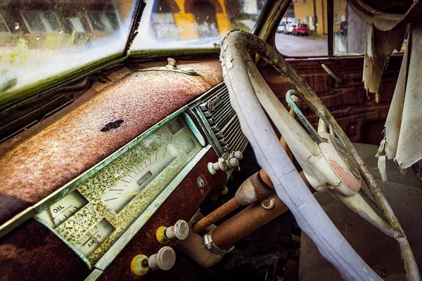 Volant Une Voiture Chevrolet Antique — Photo