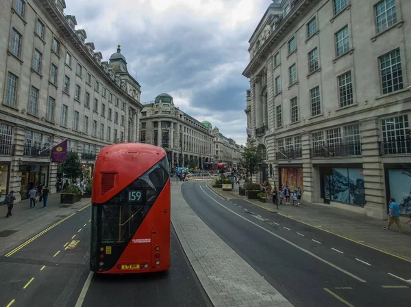 Автобус Идущий Риджент Стрит Центре Лондона — стоковое фото