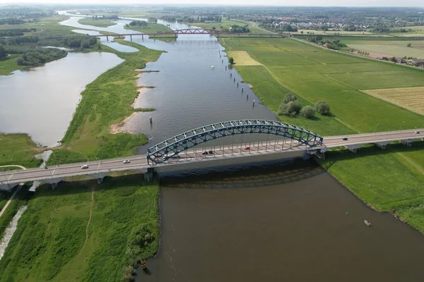 Hollanda Daki Bir Nehrin Üzerindeki Ijsselbrug Zwolle Köprüsünün Hava Görüntüsü — Stok fotoğraf