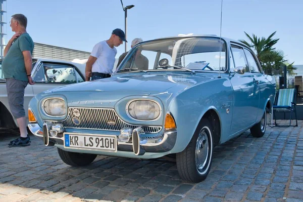 Ford Taunus 17M Från Sextiotalet Den Gamla Utställningen Köln Tyskland — Stockfoto