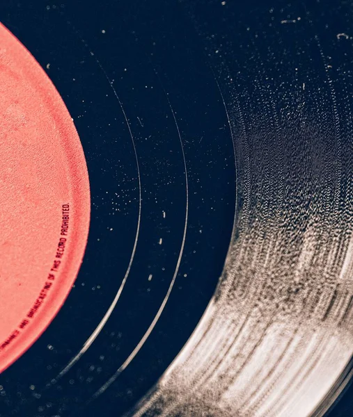 Vertical Closeup Red Black Vintage Record Vinyl — Stock Photo, Image