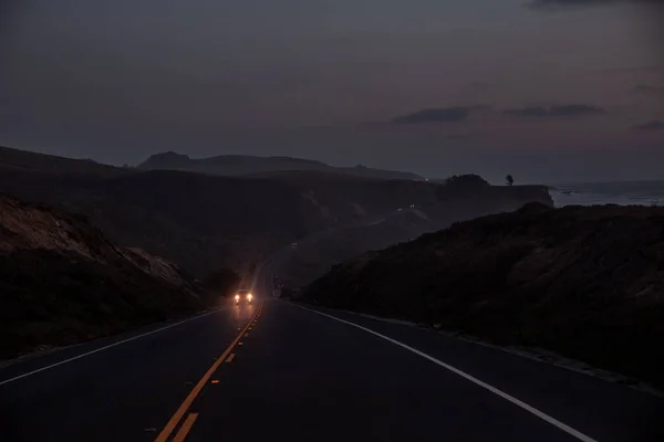 Захватывающий Снимок Дороги Пейзаже Закате — стоковое фото