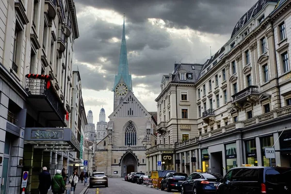 Una Imagen Panorámica Del Paisaje Urbano Con Hermosos Edificios Zurich —  Fotos de Stock