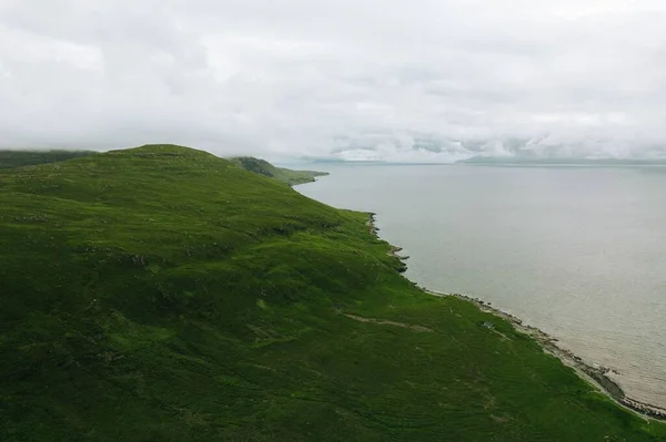 Μια Όμορφη Θέα Της Ακτής Elgol Μια Συννεφιασμένη Μέρα — Φωτογραφία Αρχείου