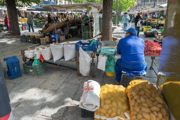 Bandeja Frutas Legumes Leguminosas Mercado Tradicional Que Acontece Todas Terças — Fotografia de Stock