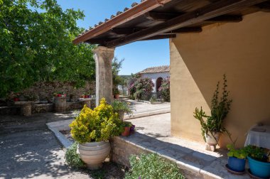 Yunanistan 'ın Zakynthos kentindeki Anafonitria Manastırı' na yakın çekim