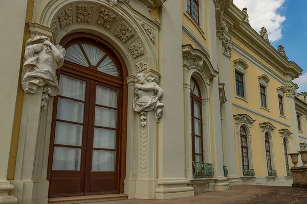 Der Eingang Des Palastes Monrepos Ludwigsburg — Stockfoto