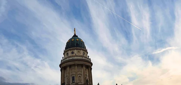 Iglesia Francesa Friedrichstadt Contra Cielo Berlín Alemania — Foto de Stock