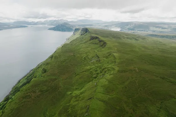 Una Splendida Vista Sull Isola Skye Una Giornata Nuvolosa Scozia — Foto Stock