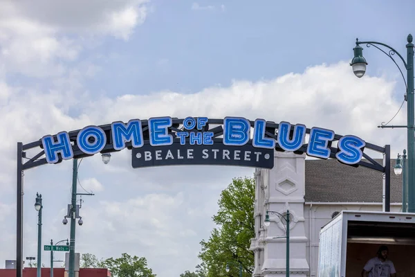 Ein Home Blues Banner Hängt Über Einer Beale Street — Stockfoto