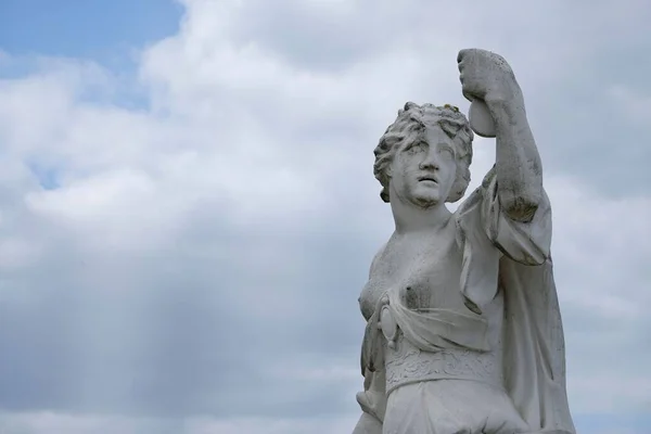 Eine Statue Mit Spiegel Oder Scheinbar Ein Selfie — Stockfoto