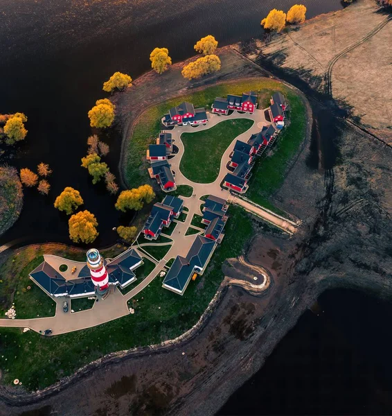 Una Vista Aérea Panorámica Las Hermosas Casas Rojas Pueblo Pesquero — Foto de Stock