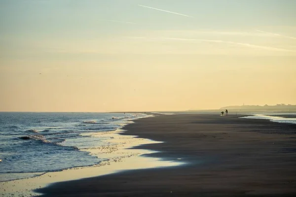 Vue Panoramique Une Vague Mer Roulant Sur Une Plage France — Photo