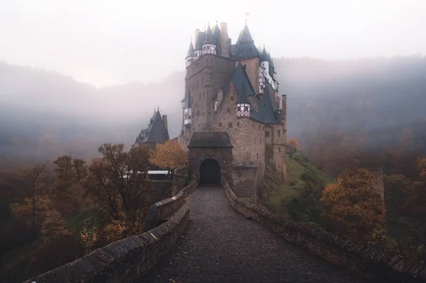 Castillo Eltz Wierschem Renania Palatinado Durante Temporada Otoño —  Fotos de Stock