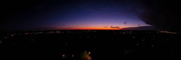 Una Toma Panorámica Puesta Sol Sobre Paisaje Urbano Noche —  Fotos de Stock