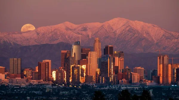 Full Moon Rising Snow Capped San Gabriel Mountains Los Angeles — Stock Photo, Image