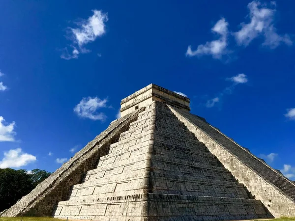 卡斯蒂略的库库尔坎神庙Chichen Itza 墨西哥 — 图库照片