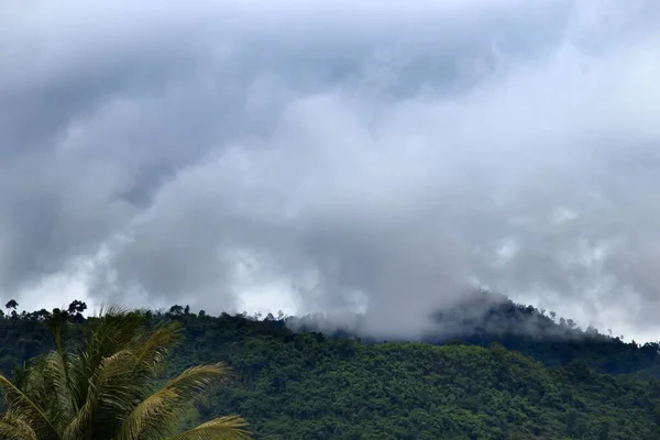 Dark Storm Cloud Fog Descending Mountain Range — Stock Photo, Image