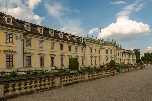 Όμορφο Κάστρο Ludwigsburg Στη Γερμανία Μια Ηλιόλουστη Μέρα — Φωτογραφία Αρχείου