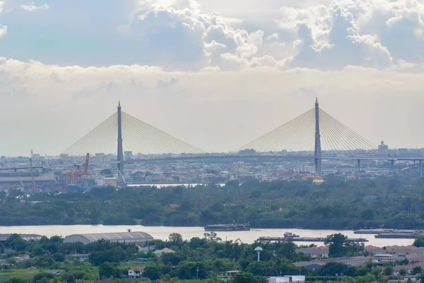 Вид Мост Рама Городские Здания — стоковое фото