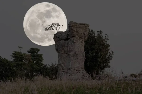 Beautiful Shot Super Moon Stonehenge Chaiyaphum Thailand — Stock Photo, Image