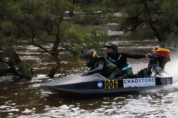 Kuğu Vadisi 'nden geçen sürat tekneleri, Avon İniş 2022 Tekne Yarışı