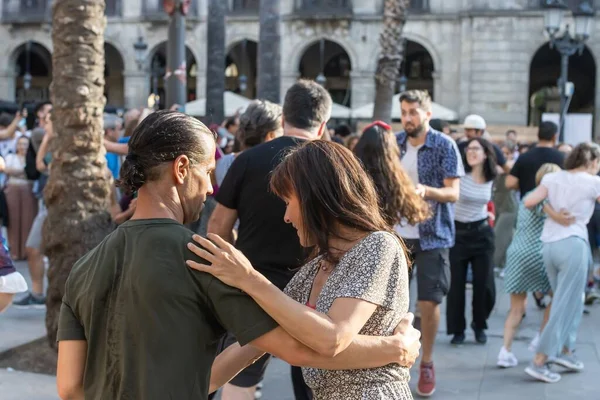 Barcelona Spanien Mai 2022 Menschen Tanzen Auf Der Plaza Real — Stockfoto