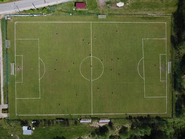 Uma Vista Aérea Campo Futebol Cercado Por Árvores Cracóvia — Fotografia de Stock