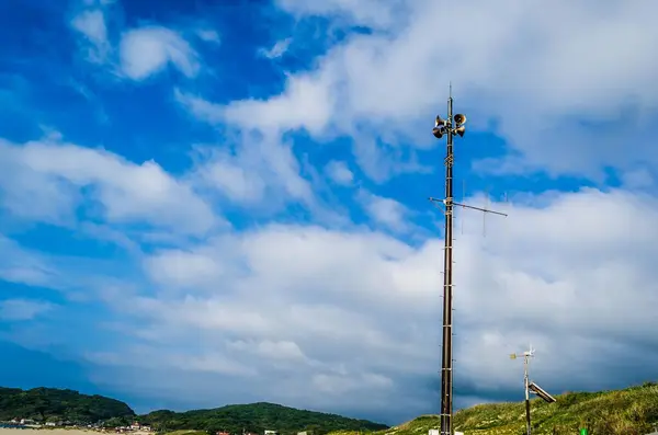 Eine Schöne Aufnahme Der Großen Weißen Wolken Blauen Himmel — Stockfoto