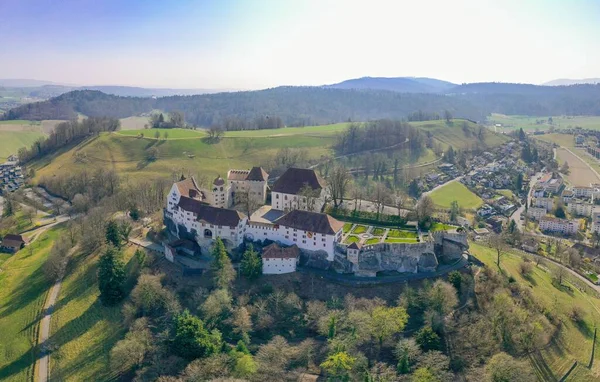 Lenzburg Slott Från Luften Schweiz Tillhörde Också Kejsar Barbarossa Och — Stockfoto