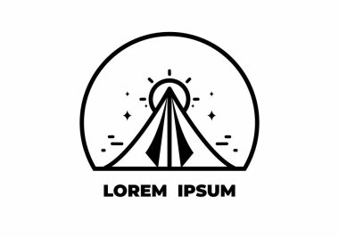 Siyah ve beyaz, üçgen çadır ve büyük güneş tasarımı sanatı.