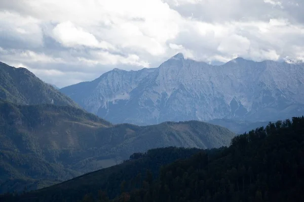 Horizon Stratifié Chaîne Montagnes — Photo