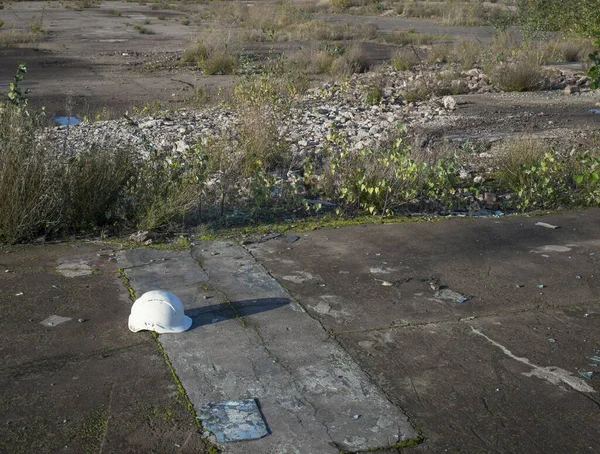 Chapéu Duro Abandonado Pedaço Terra Abandonada Anteriormente Uma Siderurgia West — Fotografia de Stock