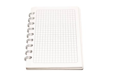 Beyaz arkaplanda ızgara kağıtları olan bir defter