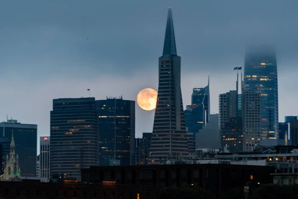 San Francisco Skyline July 2022 Supermoon Next Famous Landmark Buildings — Fotografia de Stock