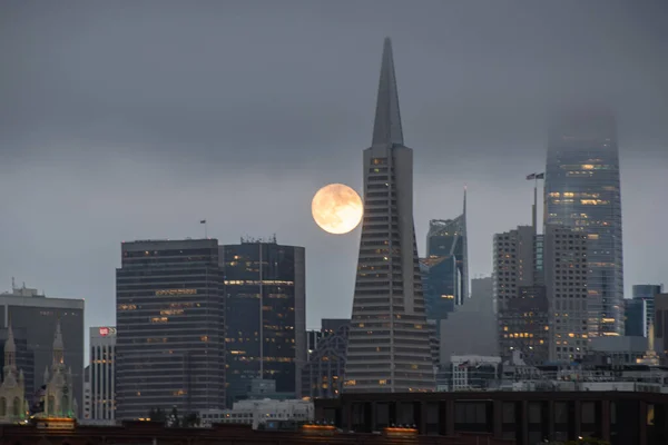 San Francisco Skyline July 2022 Supermoon Next Famous Landmark Buildings — 图库照片