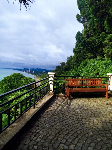 Batum Botanik Bahçesinin dinlenme alanı